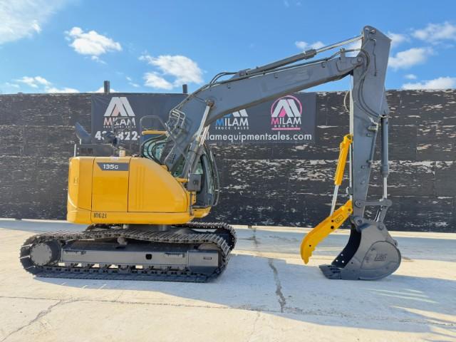 2023 Deere 135G w/ Hydraulic Thumb